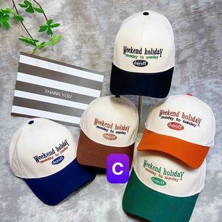 Nón lưỡi trai hình bầu dục thêu chữ day off CQ