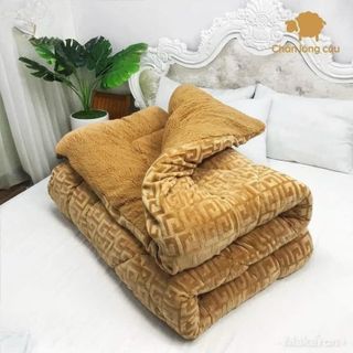 Chăn chữ vạn xuất nhật