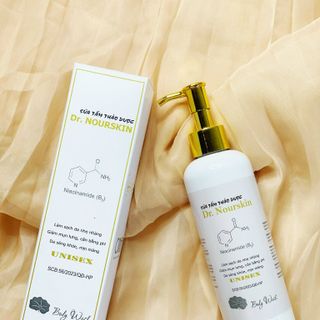SỮA TẮM DR NOURSKIN NIACINAMIDE 3,5% RAU MÁ