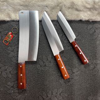 Bộ 3 dao nhà bếp: Dao Chặt to, dao thái to, dao gọt hoa quả (lọc) . Chất liệu thép trắng không rỉ.