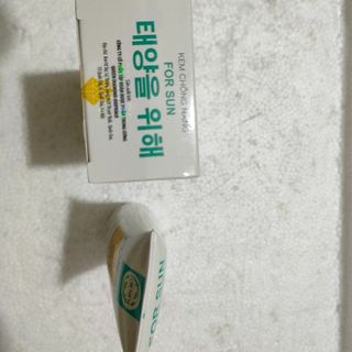KEM CHỐNG NẮNG NÂNG TÔNG DƯỠNG DA 50++ - FOR SUN