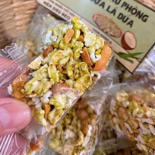 CỐM NẾP ĐẬU PHỘNG LÁ DỨA CỐT DỪA TUỔI THƠ 1KG - WINNIE HOUSE