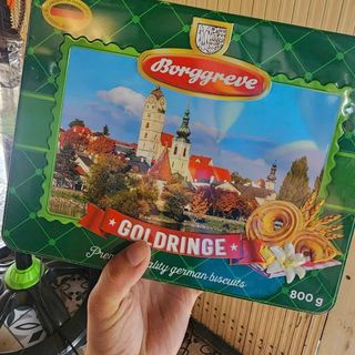 Bánh hộp thiếc
Hộp 320gr - 50k/hộp
Hộp 800gr - 75k/hộp
SL lộn xộn tầm 300 hộp