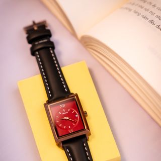 Đồng hồ nữ Draco D23-EL05 "Elegant" nâu kết hợp chất liệu dây da bò màu đen-phụ kiện thời trang nữ nhẹ nhàng