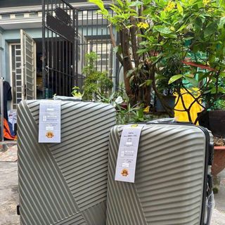 Bộ 2 VALI NHỰA Hoạ Tiết Sọc Chéo - 20-24in (Hàng, Giá Tận Xưởng)