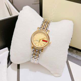 Đồng hồ guccisci lắc