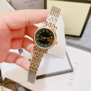 Đồng hồ guccisci lắc