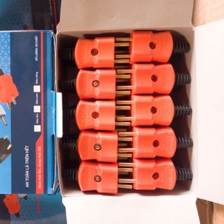 Phích cắm chịu tải công nghiệp công suất 3000w chính hãng Hinoki