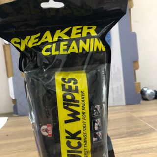 Bộ sản phẩm vệ sinh giày sneaker