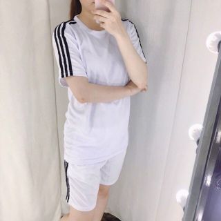 ĐỒ BỘ THỂ THAO NAM NỮ CHẠY SỌC NĂNG ĐỘNG