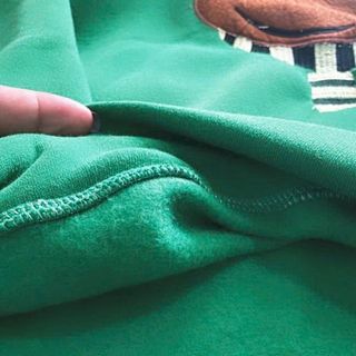 Áo sweater thêu noel hình thêu to bự. bao chạy,vải dày mịn.