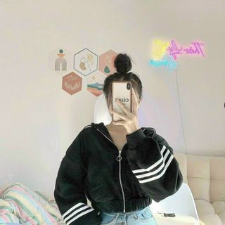 Áo Khoác form lửng crotop 3 sọc viền ở tay chất vải đẹp tay phồng dễ phối đồ thời trang