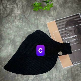 Nón nửa đầu đằng sau có hình tròn CQ