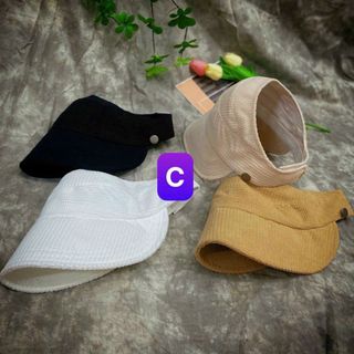 Nón nửa đầu đằng sau có hình tròn CQ