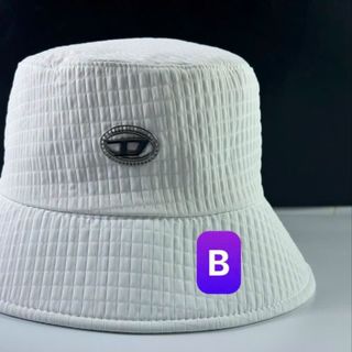 Nón bucket đủ kiểu đính chữ C kim loại CQ