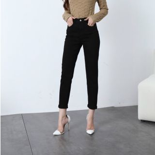 Quần Boy Nữ 2 Màu Đen Trắng Basic, Chất Jean Dày Dặn, Dáng Baggy Lên Form Cực Chuẩn GQJ0069