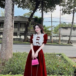 Đầm nhung phối cổ ren form dài