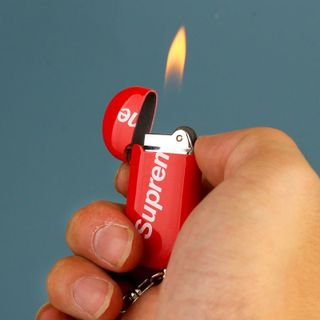 BẬT LỬA MÓC KHÓA SUP MINI GAS ĐÁ RÃNH TAY - XÀI GAS