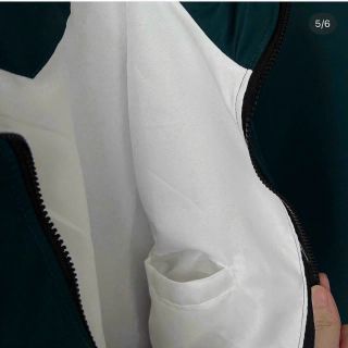 Áo khoác dù phối thêu chữ Dererro, có túi trong chất dù gió 2 lớp from rộng. Giá sỉ - giá bán buôn
