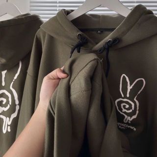 Áo Hoodie Thỏ RIFI Phối Túi Form Rộng Màu Rêu Unisex giá sỉ - giá bán buôn