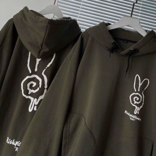 Áo Hoodie Thỏ RIFI Phối Túi Form Rộng Màu Rêu Unisex giá sỉ - giá bán buôn