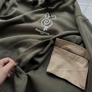 Áo Hoodie Thỏ RIFI Phối Túi Form Rộng Màu Rêu Unisex giá sỉ - giá bán buôn