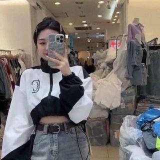 Áo Khoác Dù Nữ Croptop Họa Tiết In Chữ Nổi CELNIE Có Dây Rút Phối Màu Phong Cách Cá Tính giá sỉ - giá bán buôn