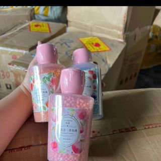 Chai hạt anh đào giặt xả vải