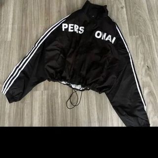 Áo khoác dù lửng nữ croptop phối sọc in chữ PERSONAL unisex. giá sỉ - giá bán buôn