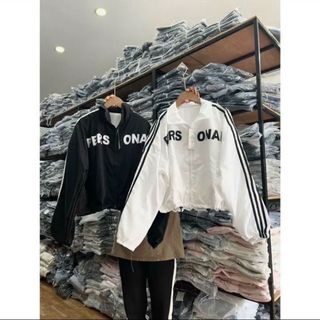 Áo khoác dù lửng nữ croptop phối sọc in chữ PERSONAL unisex. giá sỉ - giá bán buôn