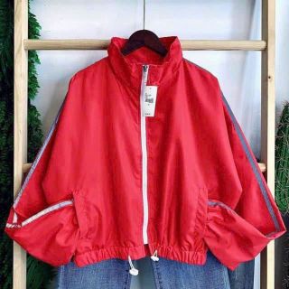 Áo Khoác Dù Nữ 2 Lớp Kiểu Croptop Tay Kẻ Sọc Phát Sáng. giá sỉ - giá bán buôn