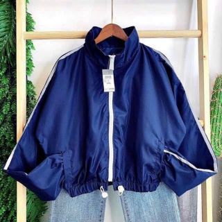 Áo Khoác Dù Nữ 2 Lớp Kiểu Croptop Tay Kẻ Sọc Phát Sáng. giá sỉ - giá bán buôn
