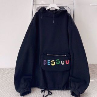 Áo hoodie in Dessuu có túi bao tử phối dây rút form rộng unisex nam nữ. giá sỉ - giá bán buôn