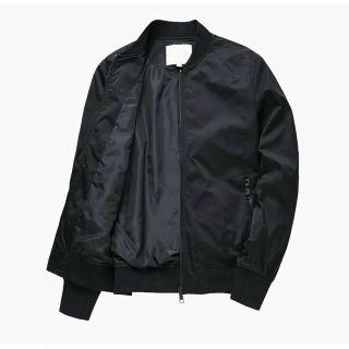 Áo khoác dù chất vài mero dày dặn, 2 lớp lót dù