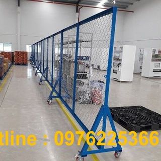 Hàng rào sắt di động ,hàng rào lưới b40 có bánh xe