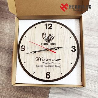 Đồng hồ gỗ treo tường Tròn Khắc MÃ ĐÁO THÀNH CÔNG – Khắc logo, hình ảnh làm quà tặng Kỷ niệm thành lập công ty, quà tặng sếp, tri ân thầy cô giáo, ý nghĩa, sang trọng - Quà tặng tốt nghiệp, quà sinh nhật