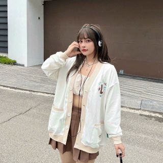 ÁO KHOÁC NỮ CHẤT LIỆU VẢI NỈ IN LOGO CHỮ L CÚC KHÓA KÈM 2 CÁI TÚI NHỎ SIÊU CUTE HOT TREND-HTM FASHION giá sỉ