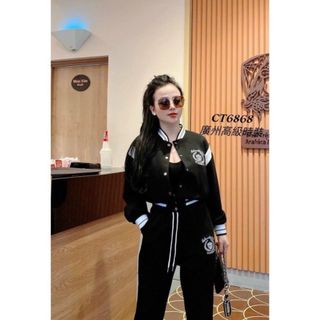 SET BỘ ĐỒ THỂ THAO NỮ VỚI CHẤT LIỆU VẢI NỈ DÀY MỊN DÁNG CAO SIÊU XINH KIỂU ÁO THÌ LỬNG CÚC BẤM ĐẸP HÀNG HOT TREND-HTM FASHION