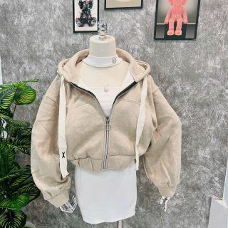 ÁO KHOÁC KIỂU DÁNG LỬNG NỮ VỚI CHẤT LIỆU VẢI NỈ DÀY MỊN KÈM NÓN TRÙM ĐẦU TO RỘNG SIÊU XỊN LÊN FORM RẤT ĐẸP LẮM NHA HÀNG HOT TREND-HTM FASHION
