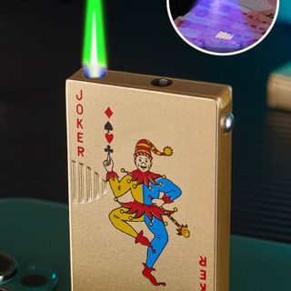 BẬT LỬA KHÈ HÌNH LÁ BÀI JOKER CÓ ĐÈN SOI TIỀN GIẢ (KIM LOẠI) - (XÀI GAS)
