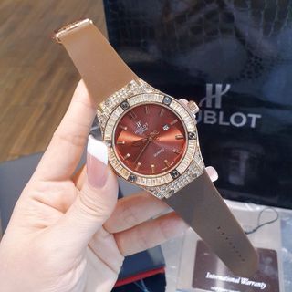 HOT SALE: ĐỒNG HỒ THỜI TRANG NAM HUB ĐÁ VUÔNG