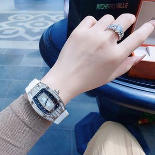 ĐỒNG HỒ CAO SU NỮ SIÊU CẤP RICHA VIỀN ĐÁ