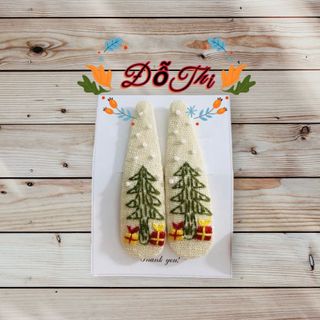 Kẹp tóc cây thông
