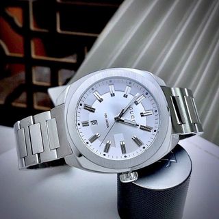 ĐỒNG HỒ CAO CẤP LÊN TAY CỰC ĐẸP ,GIÁ RẺ ,THƠI TRANG .BẢO HÀNH MÁY 2 NĂM NẾU LỖI DO NHÀ SẢN XUẤT  HÀNG NHẬP BAO ĐẸP CHẤT