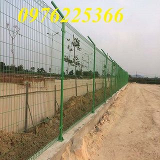 Hàng rào lưới thép hàn - Hàng rào bảo vệ nhà máy ,khu công nghiệp