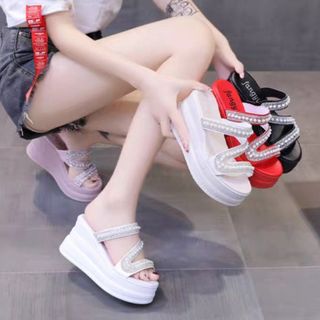 DÉP XUỒNG QUAI CHÉO NGỌC