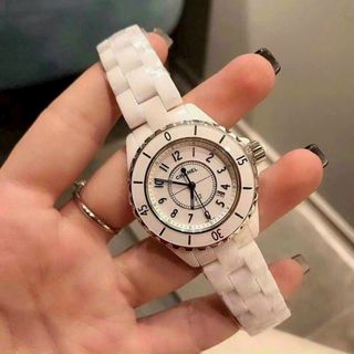 ĐỒNG HỒ CAO CẤP LÊN TAY CỰC ĐẸP ,GIÁ RẺ ,THƠI TRANG .BẢO HÀNH MÁY 2 NĂM NẾU LỖI DO NHÀ SẢN XUẤT  HÀNG NHẬP BAO ĐẸP CHẤT LƯỢNG  SIZE 34