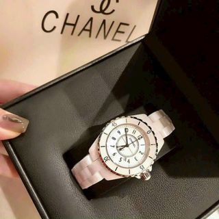 ĐỒNG HỒ CAO CẤP LÊN TAY CỰC ĐẸP ,GIÁ RẺ ,THƠI TRANG .BẢO HÀNH MÁY 2 NĂM NẾU LỖI DO NHÀ SẢN XUẤT  HÀNG NHẬP BAO ĐẸP CHẤT LƯỢNG  SIZE 34