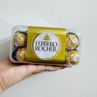 Hộp 16 viên socola tròn vỏ vàng bọc hạt phỉ nhập Mỹ