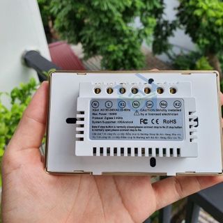 Công tắc cửa cuốn Tuya viền kim loại mặt kính 2.5d, điều khiển cửa cuốn từ xa qua App, kết nối Wifi / Zigbee